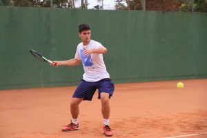 joao-menezes-adk-tennis-itamirim-foto-marcelo-roggia-1