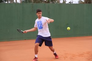 joao-menezes-atleta-adk-tennis-itamirim-foto-marcelo-roggia-1