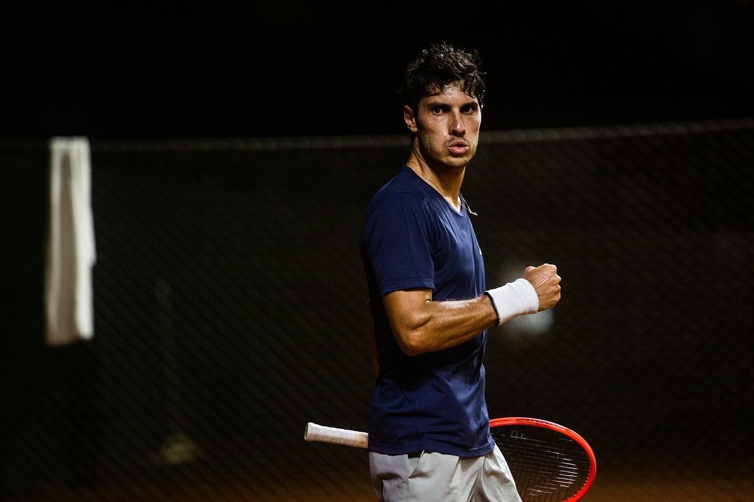 Eduardo Ribeiro é campeão da etapa de Brasília do Brasil Tennis